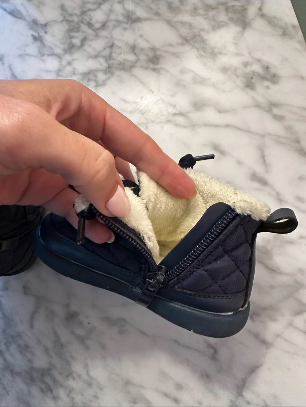 Toddler Quilted Navy Winter Boots with Faux Fur Lining size 5